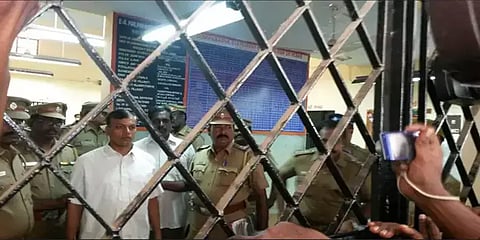 3 பாதுகாப்புப்படை காவலர்களை சுட்டுக்கொன்ற சக காவலர் விடுதலை! ஏன்?