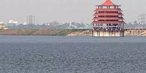 தொடர் கனமழை; திறக்கப்படும் செம்பரம்பாக்கம், புழல் ஏரிகள் - பொதுமக்களுக்கு எச்சரிக்கை