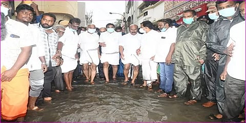 சென்னை: கனமழை பாதித்த பகுதிகளில் எடப்பாடி பழனிசாமி 2ஆவது நாளாக ஆய்வு