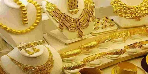 தங்கம் விலை சவரனுக்கு ரூ.736 உயர்வு