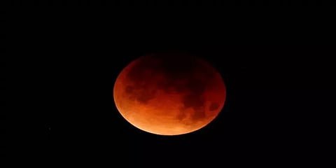 நவம்பர் 19 ஆம் தேதி பகுதி சந்திர கிரகணம்: இந்தியாவில் தெரியுமா?