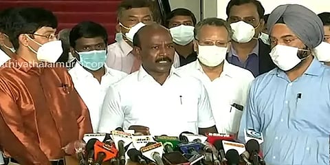 சென்னை: மழைக்கால நோய்களில் இருந்து மக்களைக் காக்க  சிறப்பு மருத்துவ முகாம் துவக்கம்
