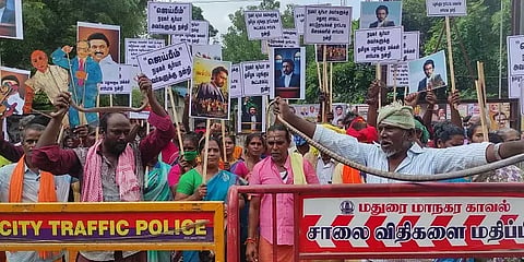 சூர்யாவுக்கு ஆதரவாக ஆர்ப்பாட்டம் நடத்திய பழங்குடி கூட்டமைப்பினர் மீது வழக்குப்பதிவு