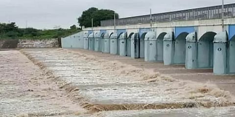 கடலூர்: தொழுதூர் அணையிலிருந்து 8,062 கன அடி நீர்திறப்பு; மக்களுக்கு வெள்ள அபாய எச்சரிக்கை