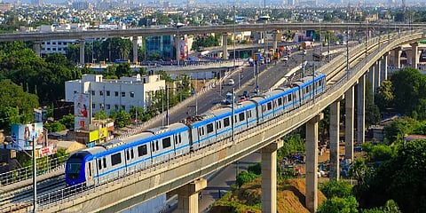 மெட்ரோ ரயில் பயணிகள் வசதிக்காக சிறிய பேருந்துகள்