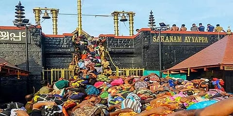 சபரிமலையில் அலைமோதும் பக்தர்கள் கூட்டம் - இன்று 40ஆயிரத்து 700பேர் முன்பதிவு 