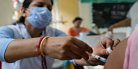 சென்னை மாநகராட்சியின் 200 வார்டுகளில் மெகா தடுப்பூசி முகாம் 