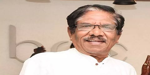 ”இது நியாயமா டி.ராஜேந்தர்? ‘மாநாடு’ தயாரிப்பாளரை மன உளைச்சலுக்குள்ளாக்குவதா?”- பாரதிராஜா