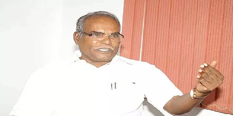 தமிழகத்தில் பழுதடைந்துள்ள பள்ளி கட்டடங்களை புதிதாக கட்டித்தர வேண்டும்: கே.பாலகிருஷ்ணன்