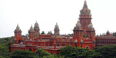 கோவிலின் சொத்துகள் விற்பனையில் 20 ஆண்டுகளாக நடவடிக்கை எடுக்காதது ஏன்?- நீதிமன்றம் கேள்வி