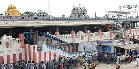ஆங்கில புத்தாண்டு: திருத்தணி முருகன் கோயிலில்  நள்ளிரவு 12 மணி சிறப்பு தரிசனத்திற்கு தடை