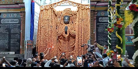 அனுமன் ஜெயந்தி விழா: 1 லட்சத்து 8 வடை மாலையுடன் காட்சியளிக்கும் நாமக்கல் ஆஞ்சநேயர்