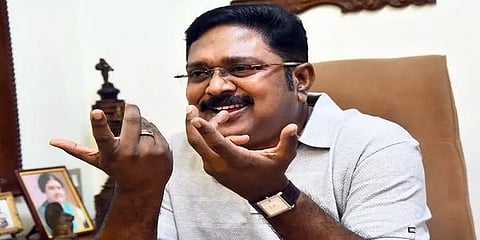 "புதிய கட்டுப்பாடுகளை விதித்திருக்கும் அரசு டாஸ்மாக் கடைகளை மூடாதது ஏன்?" - தினகரன் கேள்வி