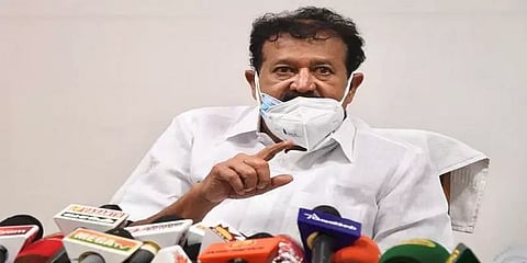 கொரோனா பரவல்: தமிழகத்தில் பல்கலைக்கழக தேர்வுகள் ஒத்திவைப்பு - அமைச்சர் பொன்முடி
