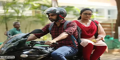 சின்னச் சின்ன மன்னிப்புக்கோரலால் விடுதலை பெறும் மனங்கள். - ‘சில நேரங்களில் சில மனிதர்கள்’