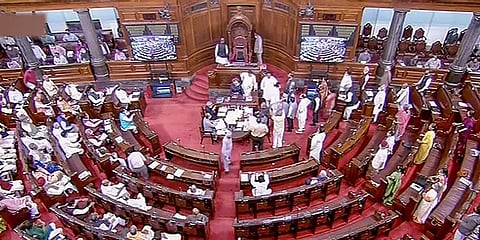 ஆளுநரின் செயலுக்கு கண்டனம்: மாநிலங்களவையில் இருந்து தமிழக எம்.பி.க்கள் வெளிநடப்பு