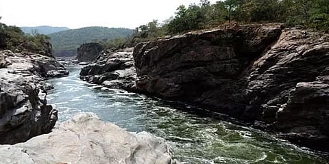 தமிழகம் - கர்நாடகா இடையே சுமுக முடிவு எட்டினால்தான் மேகதாது அணை -  மத்திய அரசு உறுதி