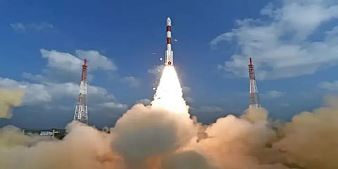 இதுவரை இஸ்ரோ செலுத்திய செயற்கைக்கோள்கள் எவ்வளவு?