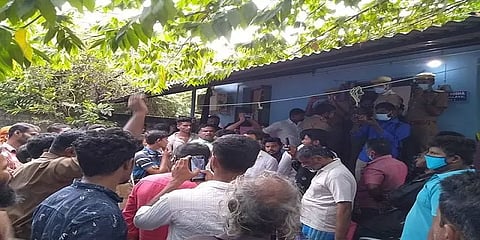 தடை செய்யப்பட்ட இயக்கத்துடன் தொடர்பு வைத்திருந்ததாக 3 பேர் வீடுகளில் என்ஐஏ சோதனை