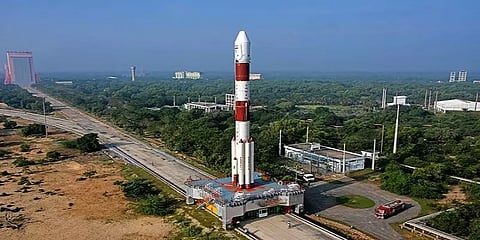 பிஎஸ்எல்வி - சி52 ராக்கெட்டிற்கான கவுன்ட்டவுன் தொடங்கியது