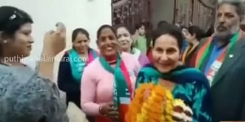 அமரிந்தர் சிங்-க்கு ஆதரவாக மனைவி பிரணீத் கவுர் தீவிர பரப்புரை