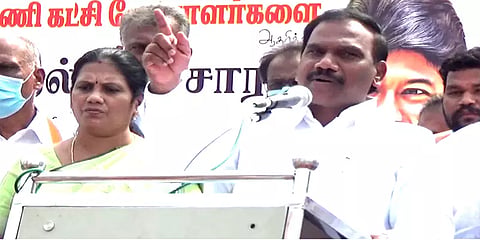 ”தமிழக எம்பிக்களை பார்த்து பிரதமர் மோடி பயப்படுகிறார்” : ஆ.ராசா விமர்சனம்
