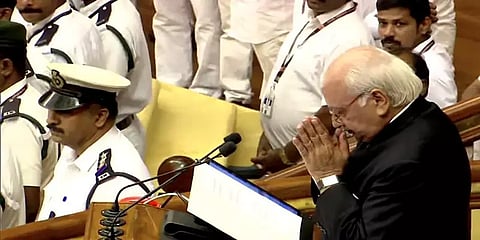 முல்லைப் பெரியாறு ஆற்றின் குறுக்கே புதிய அணை கட்டப்படும் -கேரள சட்டப்பேரவையில் ஆளுநர் உரை