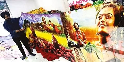 வட இந்தியாவில் களைகட்டும் ‘புஷ்பா புடவை’ - குவியும் ஆர்டர்கள்