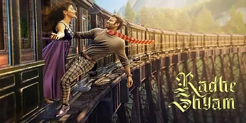 பிரபாஸின் ‘ராதே ஷ்யாம்‘ படத்தில் வாய்ஸ் ஓவர் கொடுக்கும் பாலிவுட் ஸ்டார்! படக்குழு தகவல்