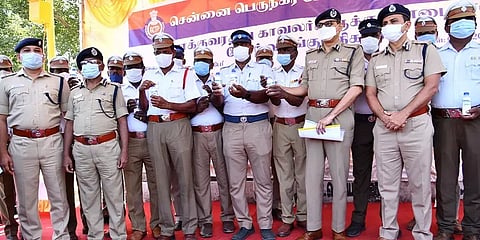 “வாகனங்களில் அதிக ஒலி எழுப்பும் கருவியை வைக்கும் மெக்கானிக்கை பிடிங்க ” - சென்னை கமிஷனர்