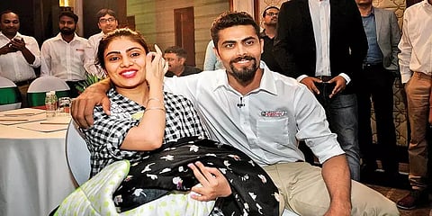 “இந்த முறையாவது நேரில் ஆஜராகுங்கள்; இதுதான் கடைசி” - ஜடேஜா மனைவிக்கு நீதிமன்றம் சம்மன்!