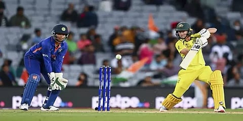 பெண்கள் உலகக்  கோப்பை: இந்தியாவை வீழ்த்தி அரையிறுதிக்கு முன்னேறியது ஆஸ்திரேலியா