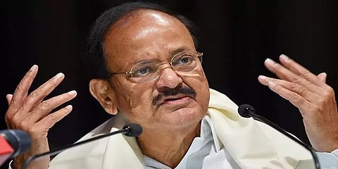"கல்வியை காவிமயமாக்குவதில் என்ன தவறு இருக்கிறது?" - வெங்கய்ய நாயுடு கேள்வி