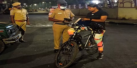 இரவில் சைக்கிளில் திடீர் ஆய்வு - சென்னை வடக்கு மண்டல காவல் இணை ஆணையர் ரம்யா பாரதி அதிரடி