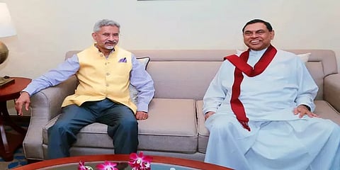 பொருளாதார சிக்கல் -இலங்கை நிதியமைச்சருடன் வெளியுறவு அமைச்சர் ஜெய்சங்கர் சந்திப்பு