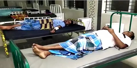 தெருவில் சென்றவர்களை விரட்டி விரட்டி கடித்த வெறிநாய் - பொது மக்கள் அலறியடித்து ஓட்டம்