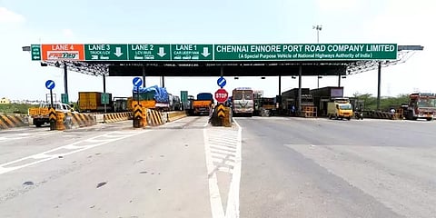 தமிழ்நாட்டில் அமலுக்கு வந்தது சுங்கக்கட்டண உயர்வு - தொடங்கியது வசூல்!