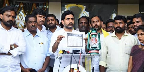 3 ஆண்டுகளில் 7 முறை மின் கட்டண உயர்வு... போராட்டத்தில் இறங்கிய ஆந்திர எதிர்க்கட்சி