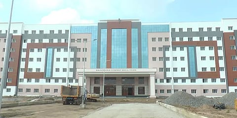 மதுரை எய்ம்ஸ் கல்லூரி வகுப்புகள் இன்று முதல் தொடக்கம்