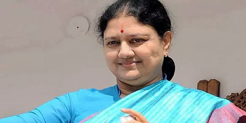 “அதிமுகவில் இருந்து சசிகலாவை நீக்கியது செல்லும்”-நீதிமன்றம்