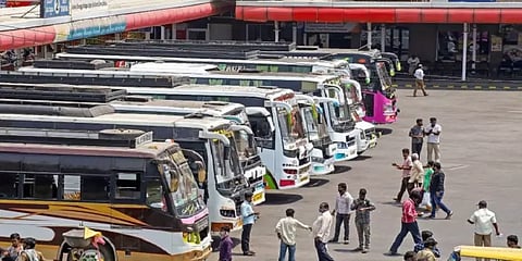 தொடர் விடுமுறை... டிக்கெட் கொள்ளையில் இறங்கிய ஆம்னி பஸ்கள் - அபராதம் விதித்த அரசு