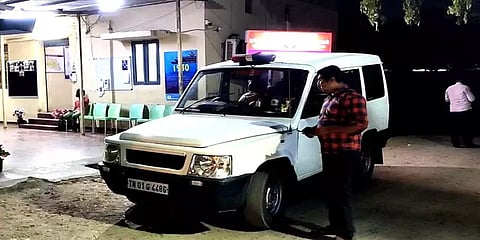 சென்னை: முன்பகை காரணமாக இளைஞரை கத்தியால் வெட்டிய  கும்பல்: 6 பேர் கைது