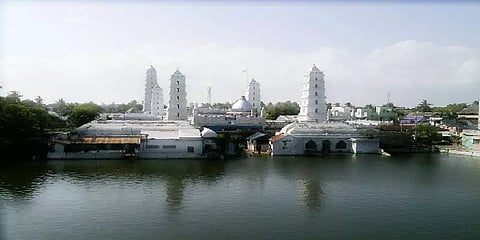 நாகூர் தர்காவுக்கு சொந்தமான சொத்துகள் மீட்பு