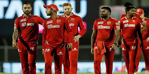 பெங்களூருவை துவம்சம் செய்த பஞ்சாப்  - பிளே ஆஃப் வாய்ப்பை தக்கவைத்தது