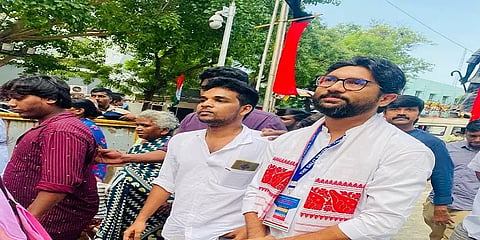 “தமிழகத்தில் குஜராத் மாடலை அனுமதிக்காதீர்கள்; பெரியாரை கொண்டாடுங்கள்‘’ - ஜிக்னேஷ் மேவானி!