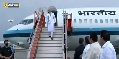 சென்னை வந்தார் பிரதமர் மோடி - அடையாறு ஐ.என்.எஸ் தளத்தில் வரவேற்கிறார் முதல்வர் ஸ்டாலின்
