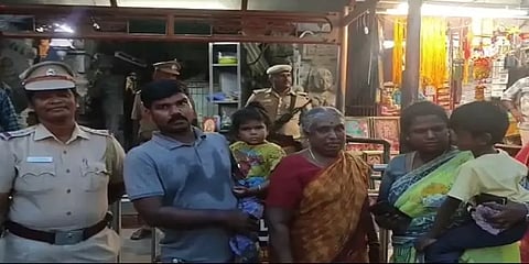 மீனாட்சி கோயிலில் சாமி தரிசனம் செய்த பெற்றோர்; தொலைந்த 6 வயது குழந்தை - போலீசார் அதிரடி
