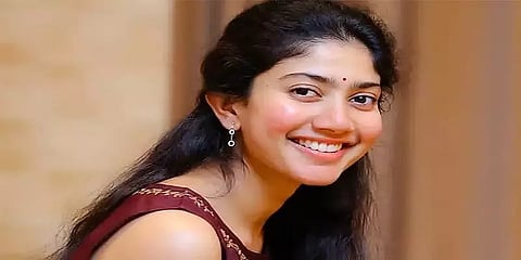 காஷ்மீர் படுகொலைகளுடன் பசு பாதுகாவலர்களை ஒப்பிடுவதா? - சாய் பல்லவி மீது போலீசில் புகார்