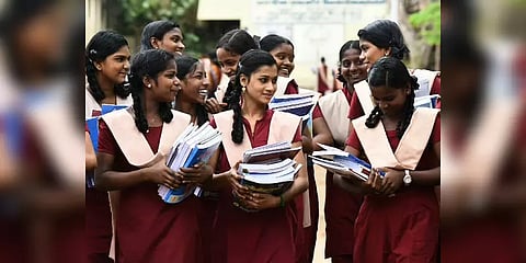 வெளியானது 12 ஆம் வகுப்பு தேர்வு முடிவுகள்! 93.79% பேர் தேர்ச்சி!