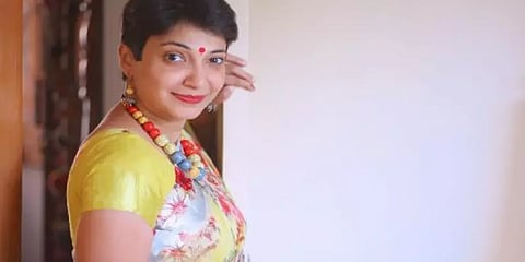 பள்ளியில் சீட் வாங்கி தருவதாக மோசடி - பாஜக நிர்வாகி மதுவந்தி மீது புகார்
